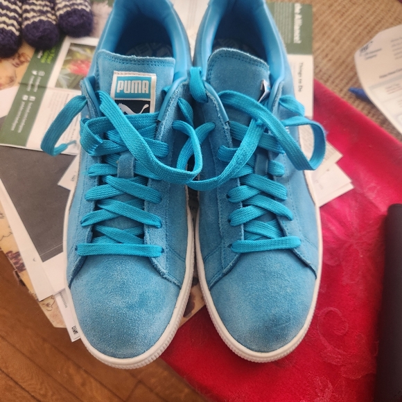 Blue Suede Pumas (rare color) - Picture 2 of 8